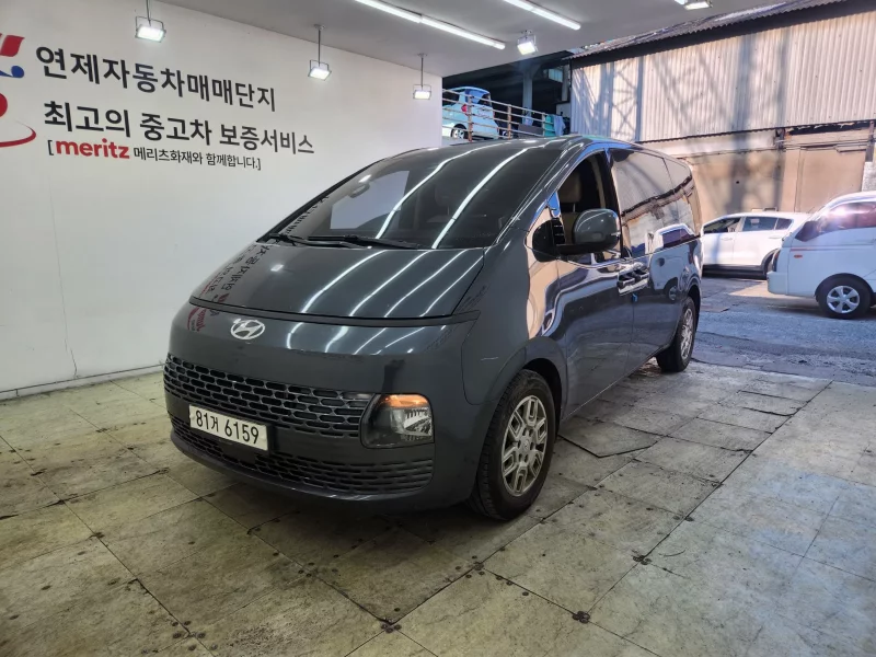 Hyundai Staria