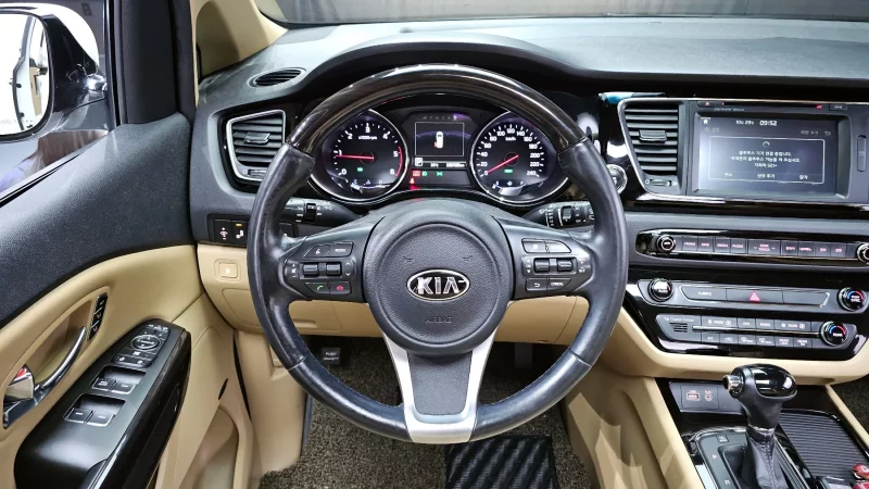 Kia Carnival