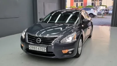 Nissan Altima