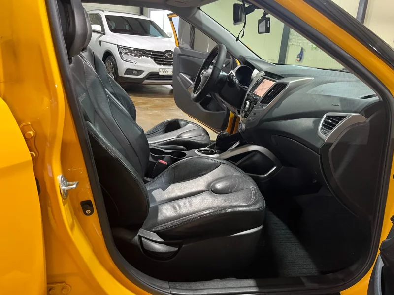 Hyundai Veloster