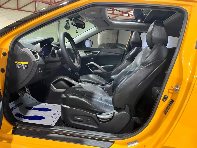 Hyundai Veloster