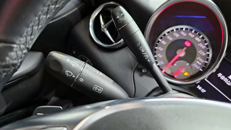 Mercedes-Benz SLK-Class