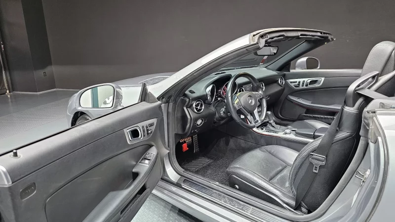 Mercedes-Benz SLK-Class