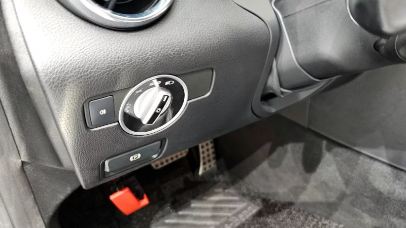 Mercedes-Benz SLK-Class