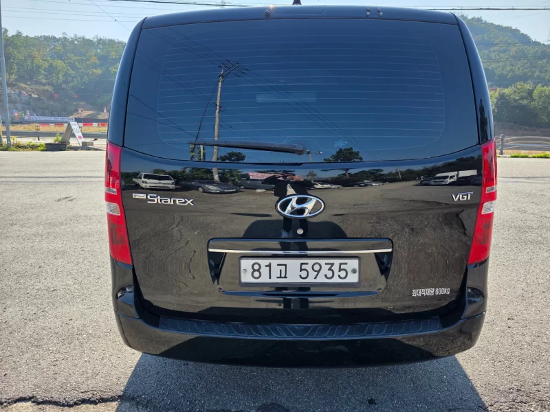 Hyundai Starex