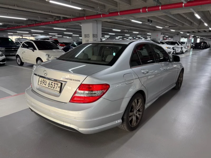 Mercedes-Benz C-Class