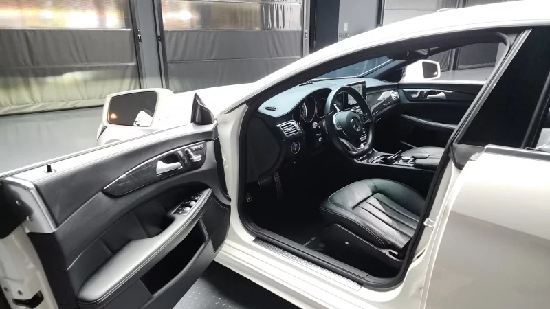 Mercedes-Benz CLS-Class