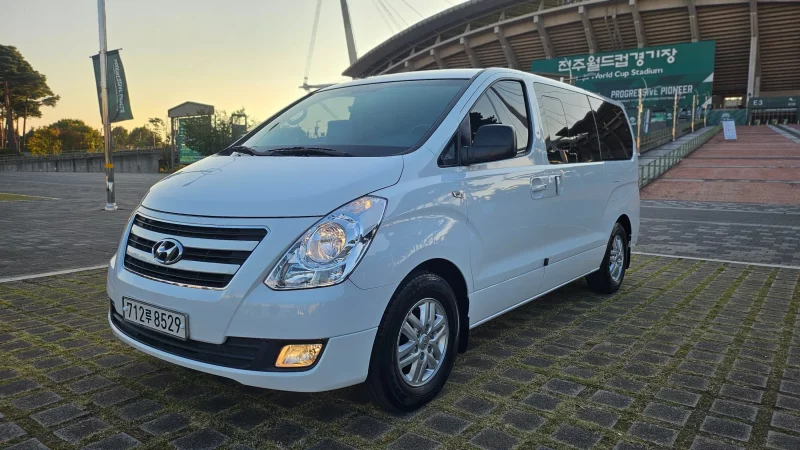 Hyundai Starex