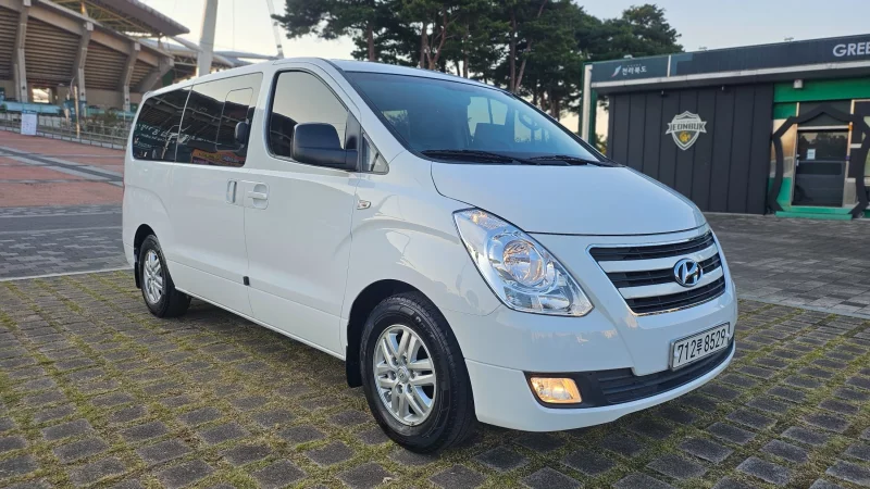 Hyundai Starex