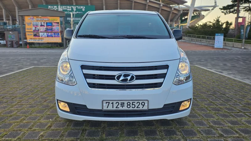 Hyundai Starex