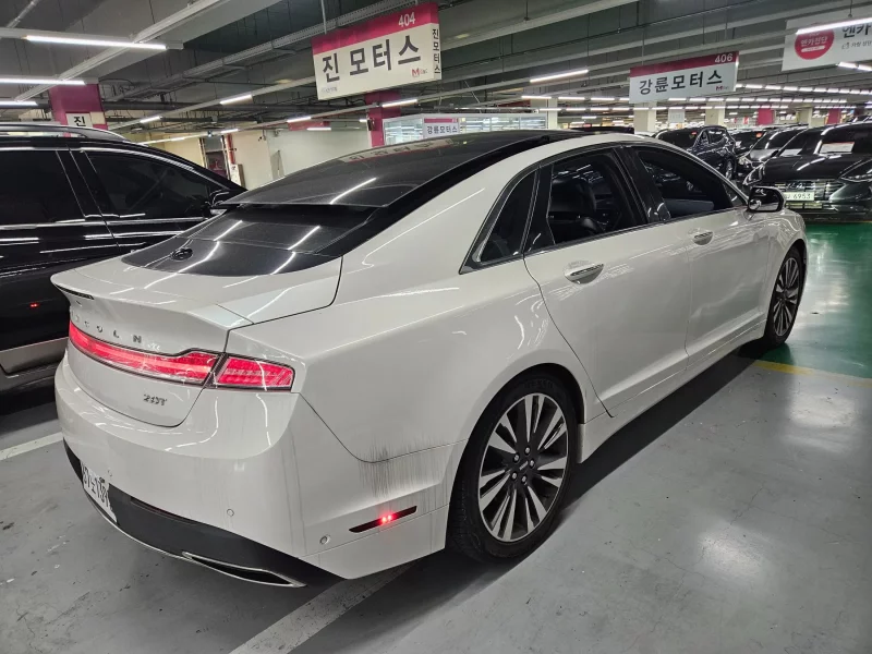 Lincoln MKZ