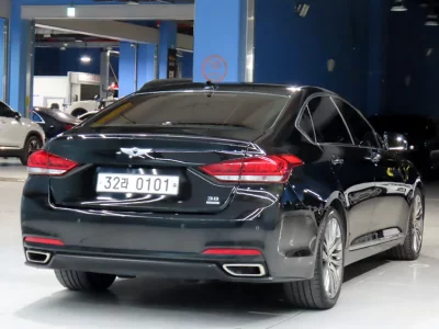 Hyundai Genesis