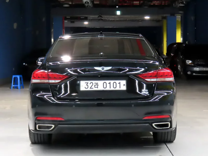 Hyundai Genesis