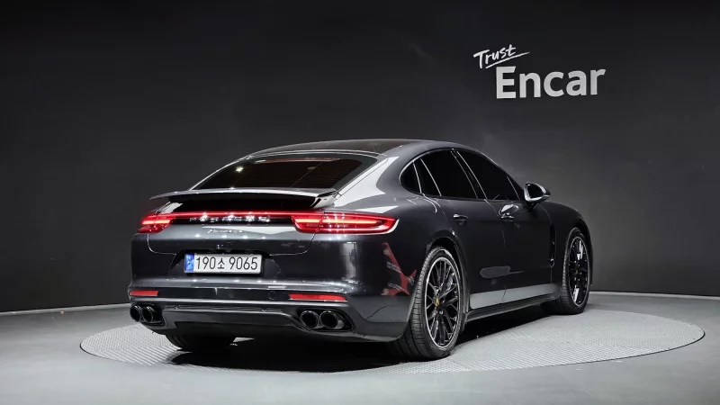 Porsche PANAMERA
