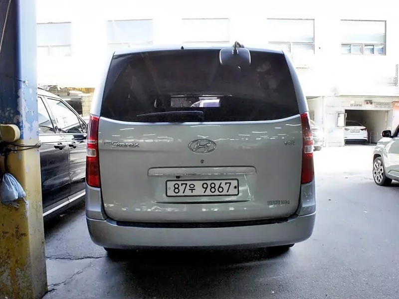 Hyundai Starex