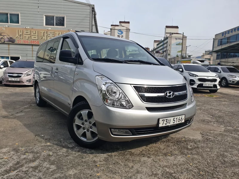 Hyundai Starex