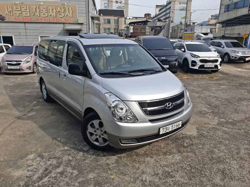 Hyundai Starex