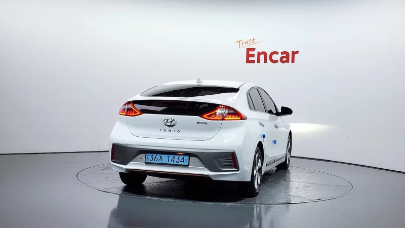 Hyundai Ioniq
