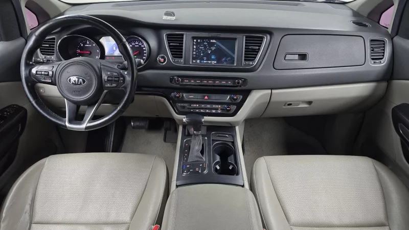 Kia Carnival