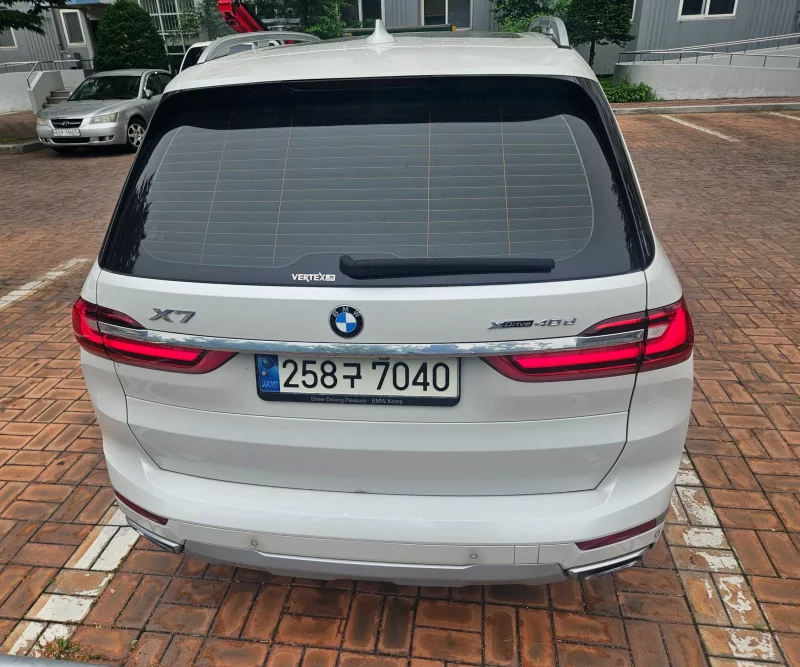 BMW X7