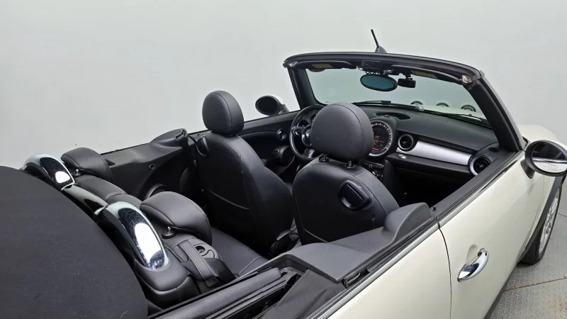 MINI Cooper Convertible
