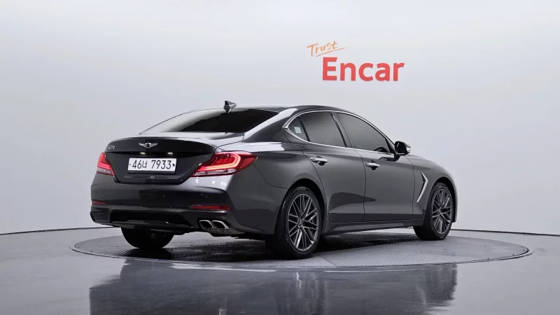 Genesis G70
