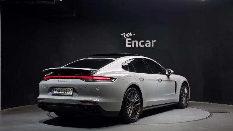 Porsche PANAMERA