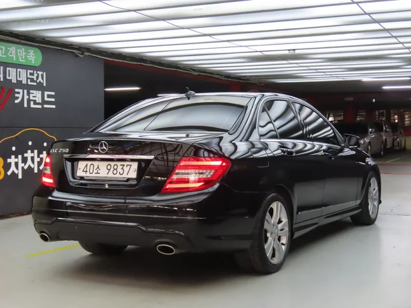 Mercedes-Benz C-Class