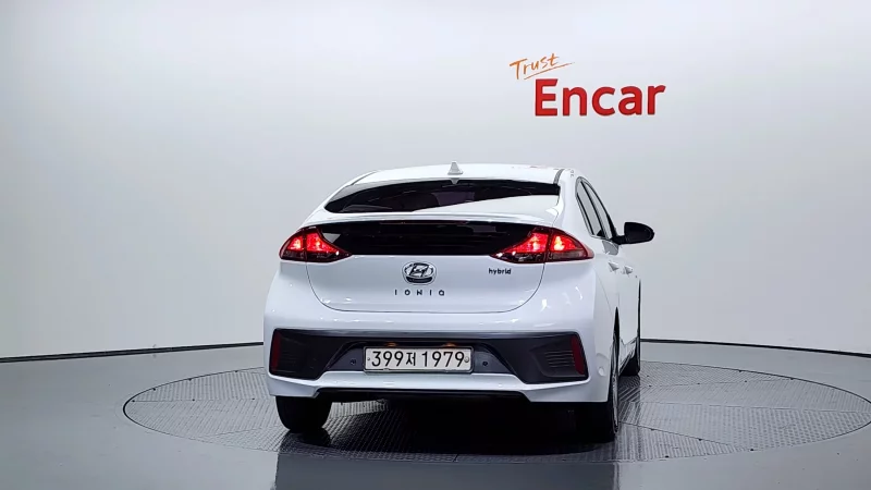 Hyundai Ioniq