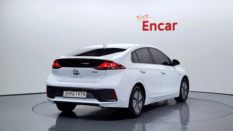 Hyundai Ioniq