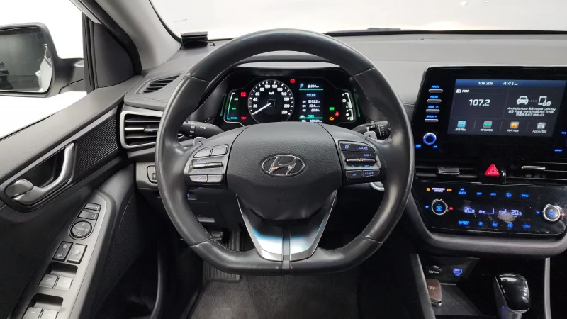 Hyundai Ioniq