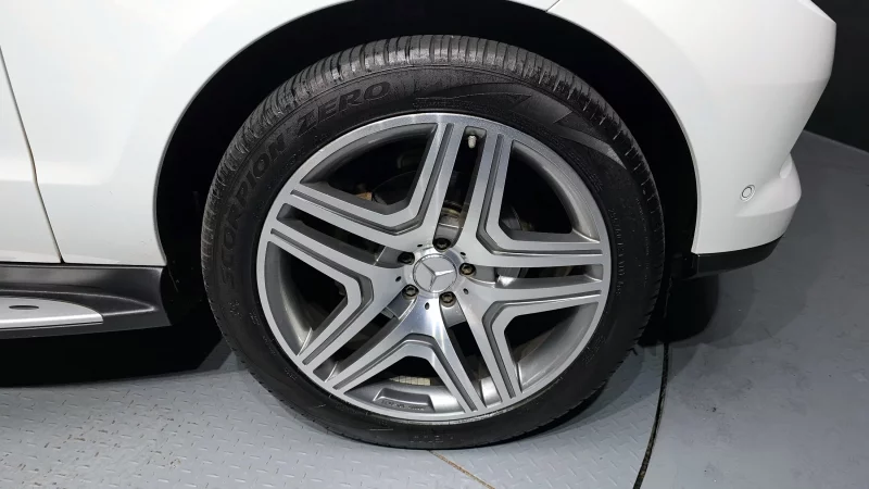 Mercedes-Benz M-class