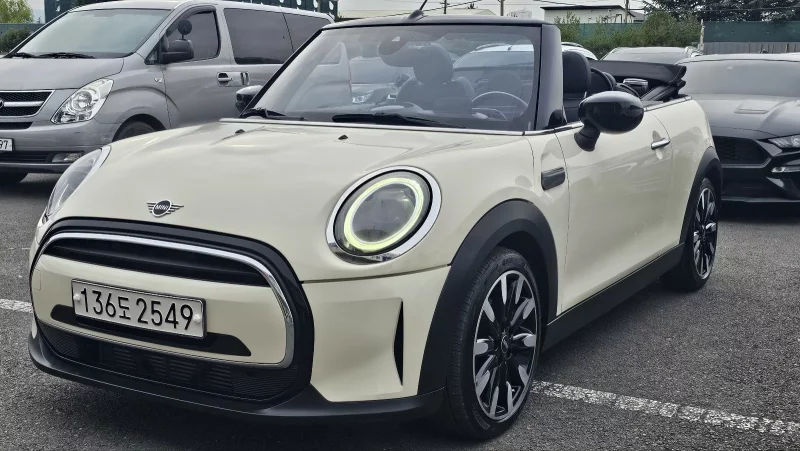 MINI Cooper Convertible