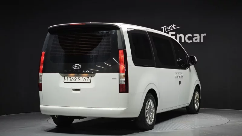 Hyundai Staria