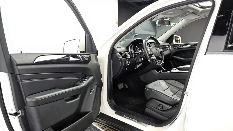 Mercedes-Benz M-class