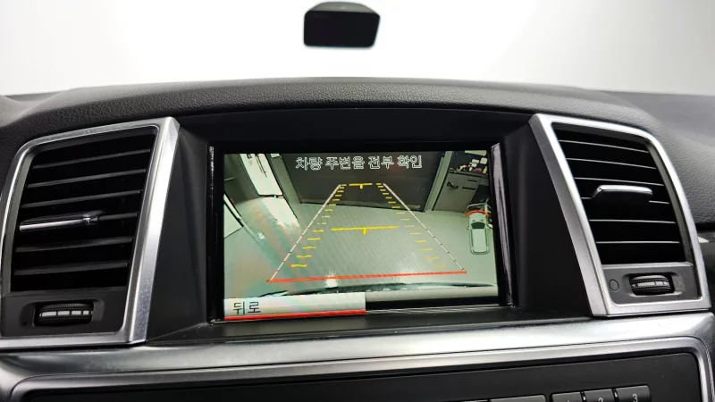 Mercedes-Benz M-class