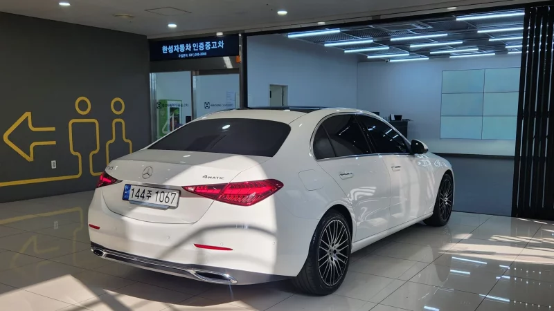 Mercedes-Benz C-Class