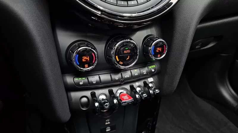 MINI Cooper Convertible