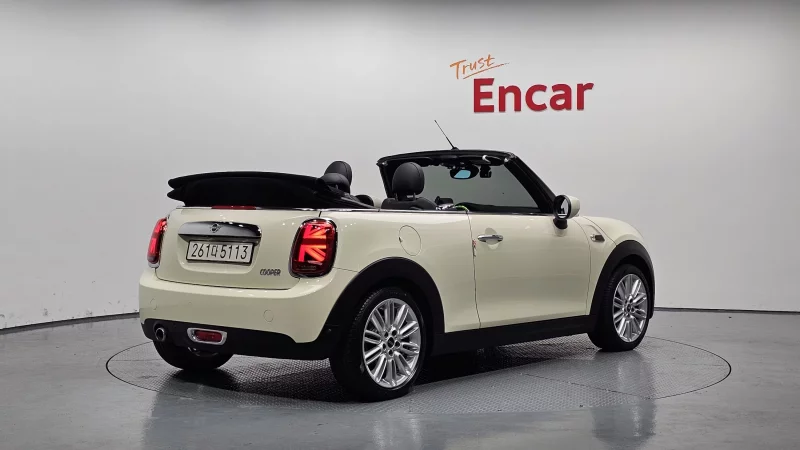 MINI Cooper Convertible