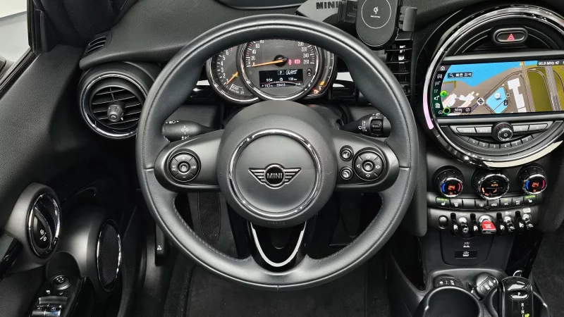 MINI Cooper Convertible