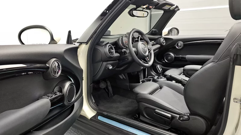 MINI Cooper Convertible