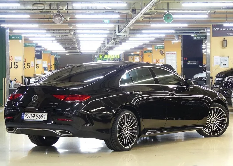 Mercedes-Benz CLS-Class