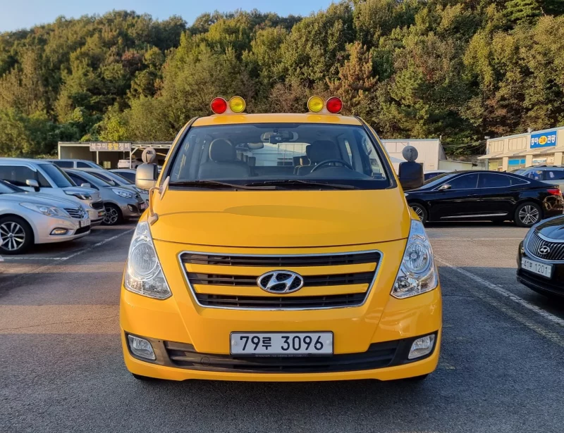 Hyundai Starex
