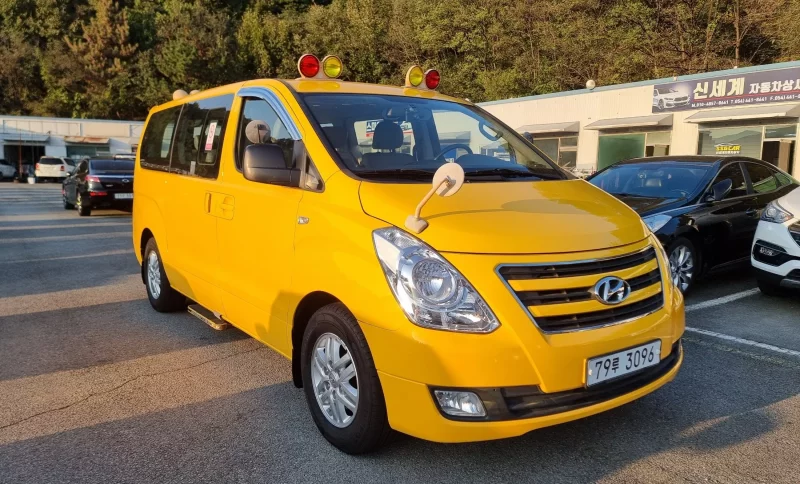 Hyundai Starex