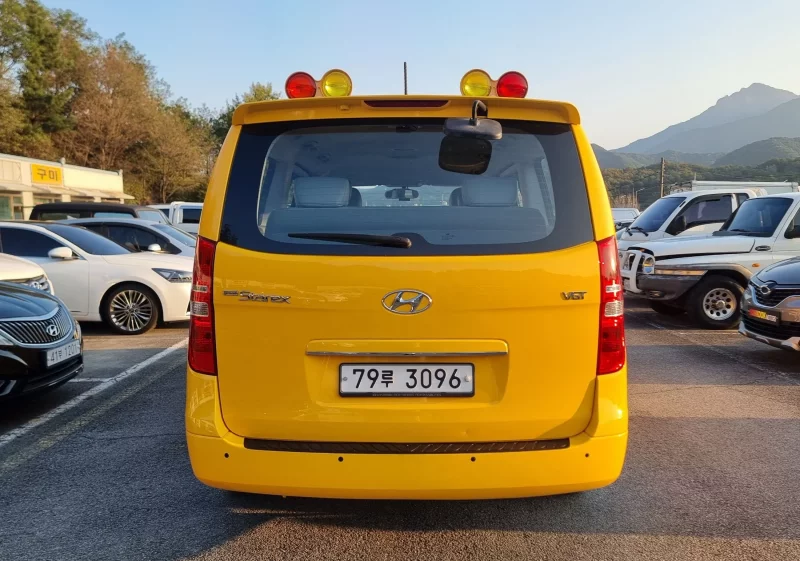 Hyundai Starex