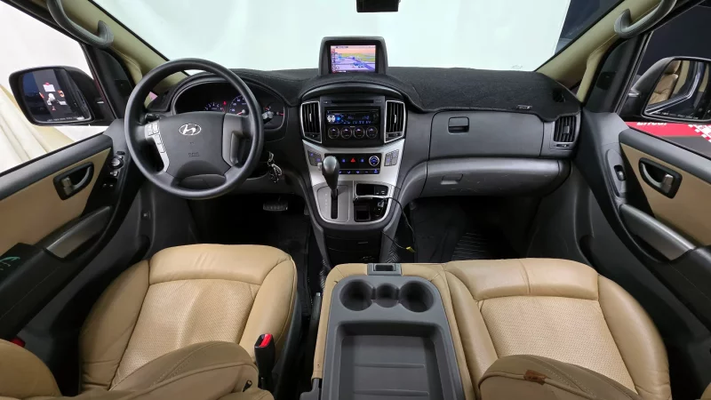 Hyundai Starex
