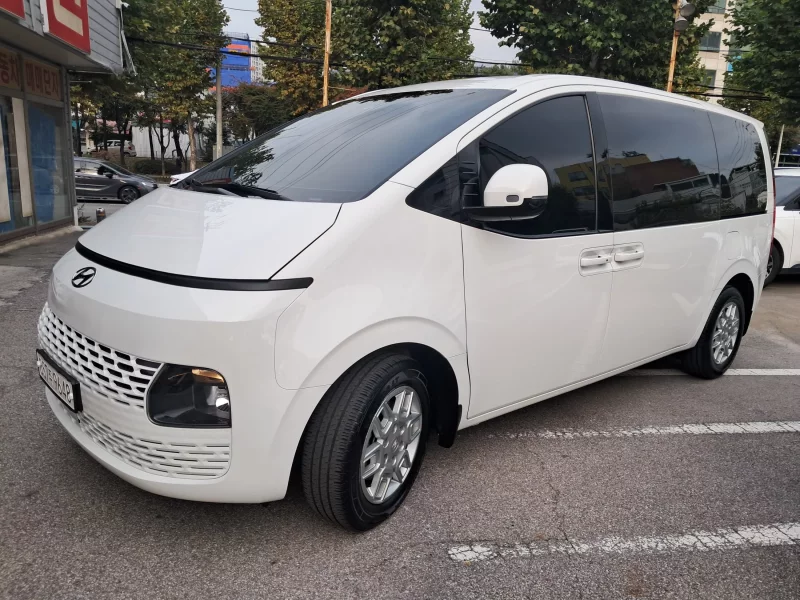Hyundai Staria