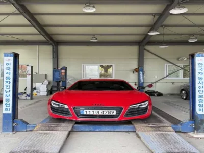 Audi R8