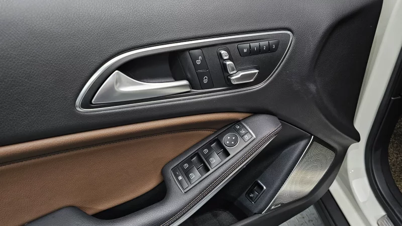 Mercedes-Benz GLA-Class