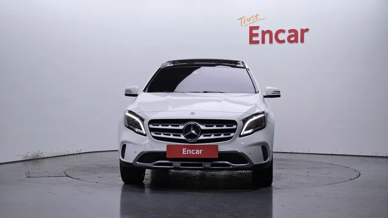 Mercedes-Benz GLA-Class